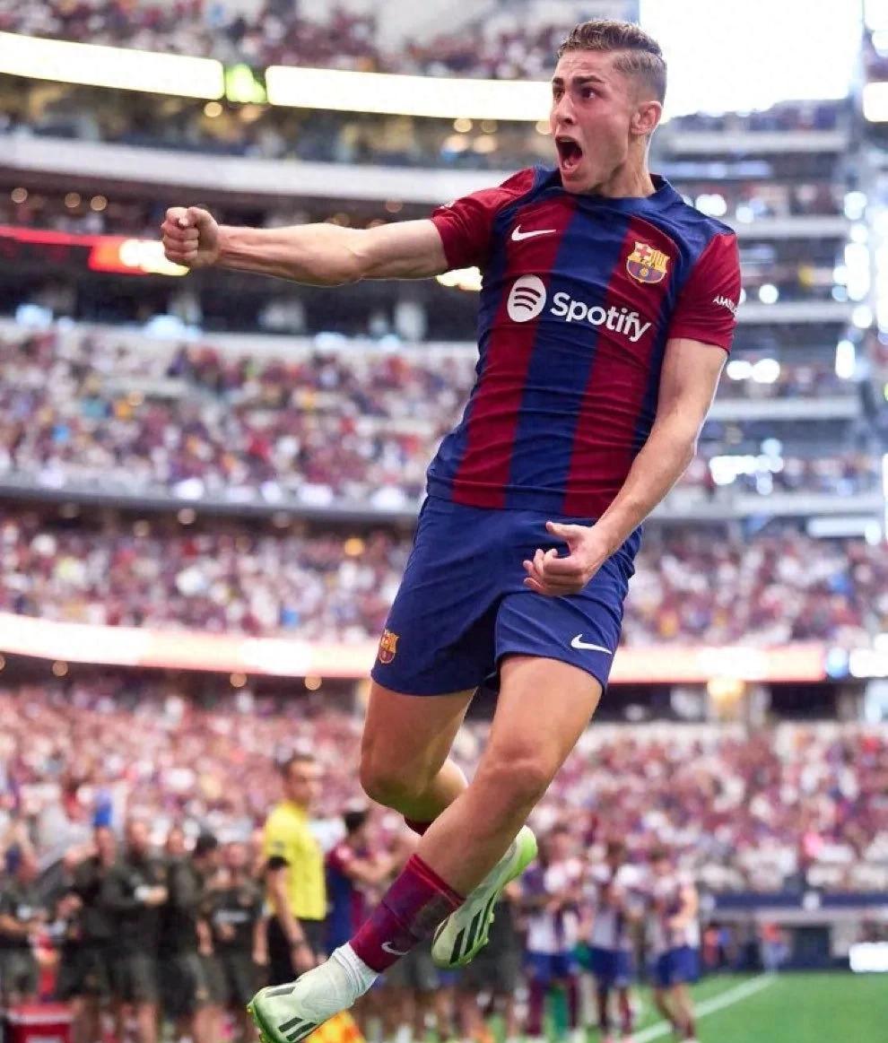 巴伦西亚队客场大捷,赛季首胜归来 巴伦西亚队客场大捷,赛季首胜归来