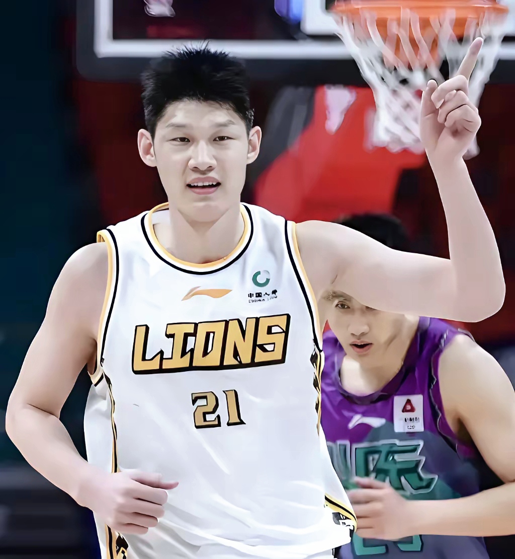 广州队力克吉林队，胡金秋扛起全队的简单介绍