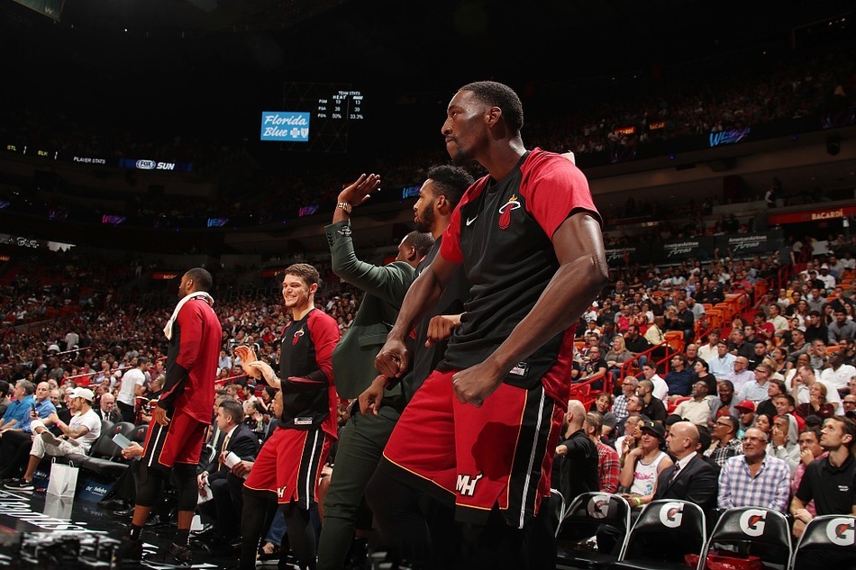 福建队横扫热火,武切维奇统治全场 福建队横扫热火,武切维奇统治全场